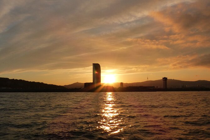 Sunset Sailing Tour in Barcelona - Accessibility and Practical Details