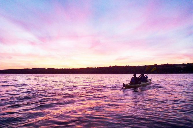 Sunset Sea-Kayaking Excursion on St. Lawrence River - Meeting and Safety Briefing Before Paddling