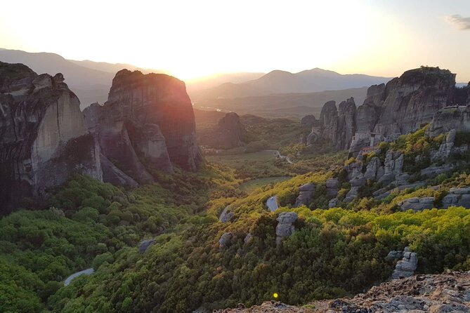 Sunset Tour to Meteora with Photo Stops - Sunset Photo Stops at Meteora Rocks