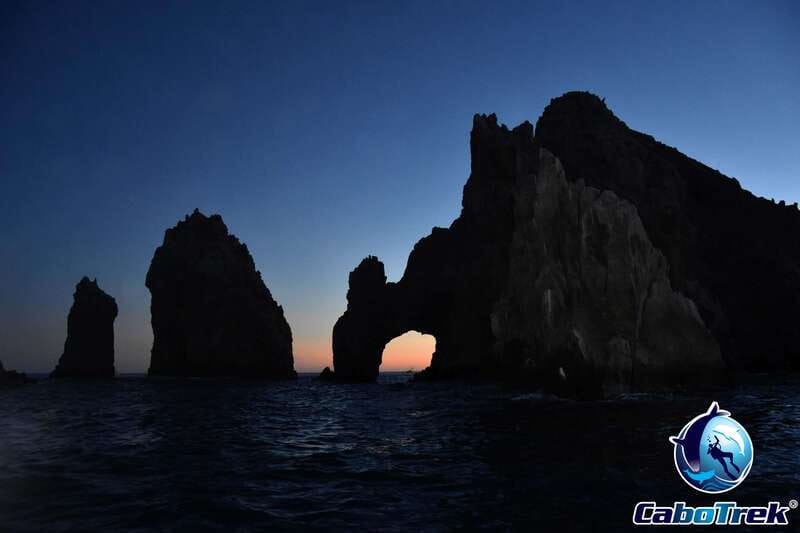 Sunset Whale Watching Cruise in Cabo San Lucas - The Scenic Pause at the Iconic Cabo Arch