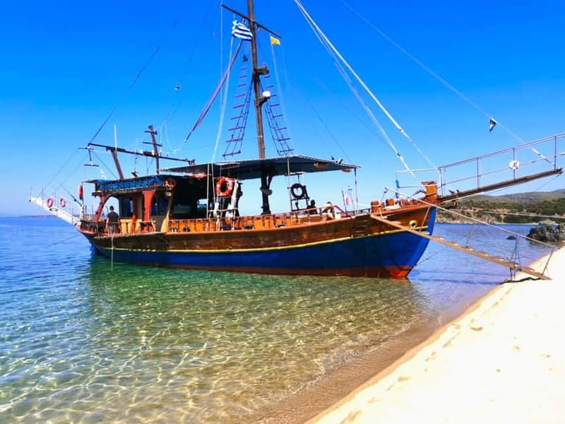 Sunshine Cruise from Halkidiki - Discover the Stunning Waters of Toroneos Gulf