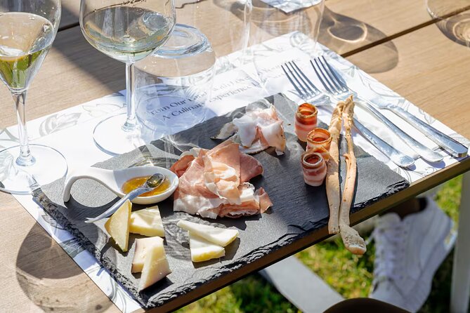 Superior Wine Tasting with Lunch on the slopes of Mt. Vesuvius - The Unique Setting on Mount Vesuvius