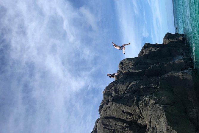 Surf and SeaTurtles Oahu Tour - Halona Blowhole and Eternity Beach Photo Stops