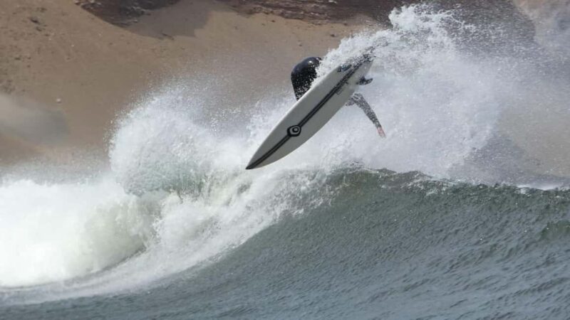 Surf and yoga in Gran Canaria: waves, wellness, and nature - Key Points