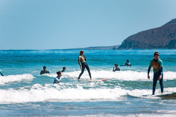 Surf Lesson for Beginners in Famara: Introduction in Surfing - The Instructors: Passionate and Supportive