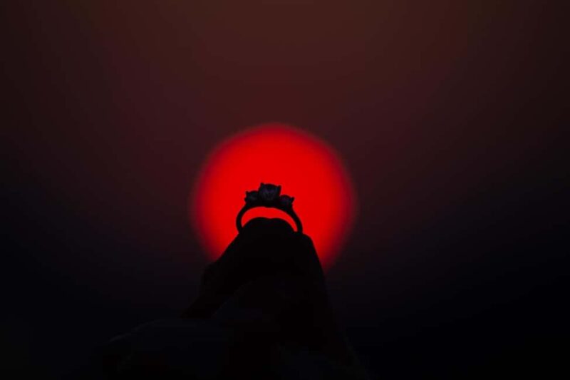 Surprise Proposal Photoshoot in Athens - Key Points