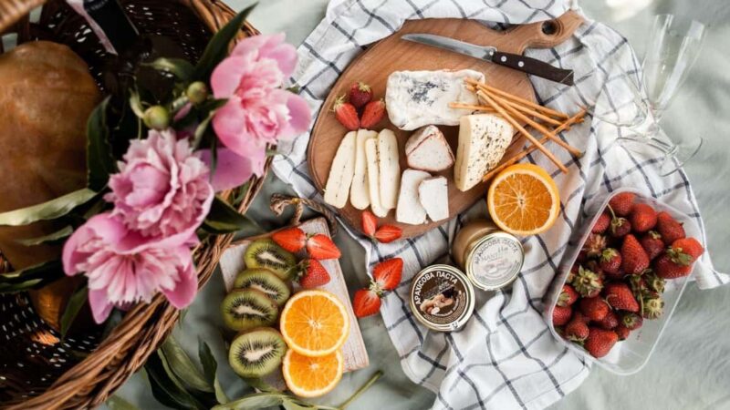 Surprise Proposal Picnic - Paris Proposal Planner - Key Points