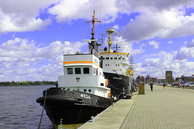 Surprise Walk of Rostock with a Local - Exploring Rostock’s Civic Heart: Town Hall and Central Square