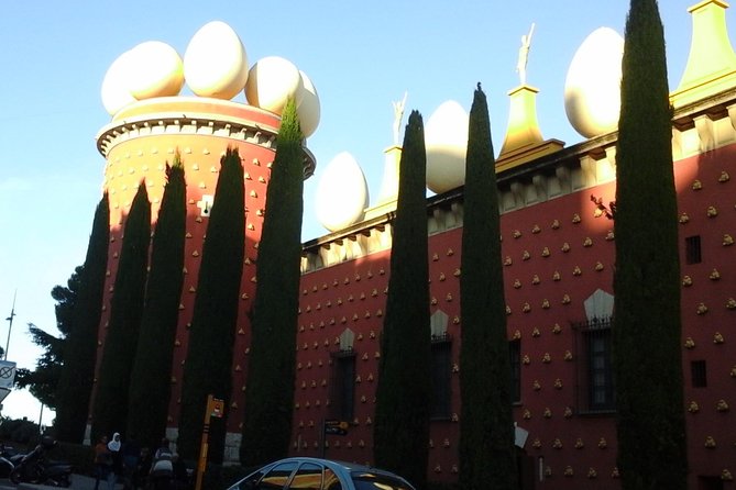 Surreal experience: visit the Dalí museum - Exploring the Dalí Theatre-Museum: The Largest Surrealist Object