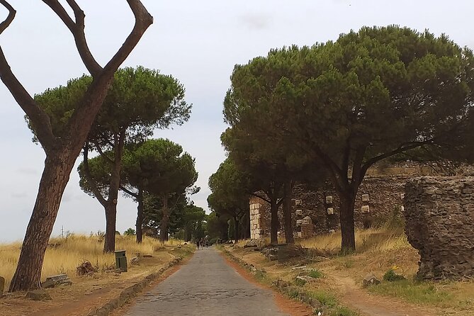 Surroundings of Rome on Vespa - The Guide’s Role and Personal Touch