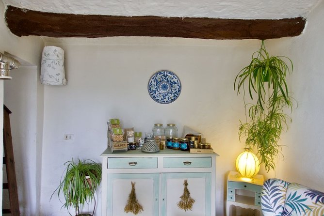 Sustainable Farm Tour & Northern Italian Cooking Class in Asti - Vivianas Passion and Teaching Style