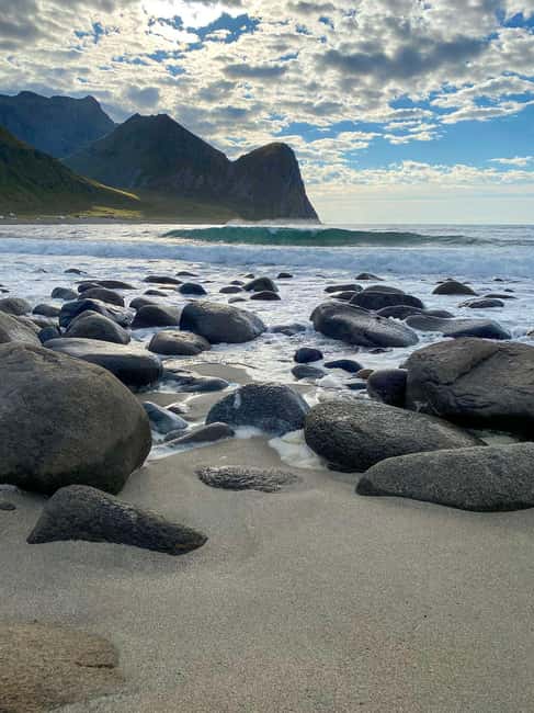 Svolvær: Lofoten Beaches Coastal Walk and Café Visit - Watching Surfers in Action at Unstad