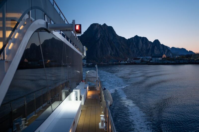 Svolvær: Northern Lights and Full Steam Cruise with Tasting - Practical Details and Booking Flexibility