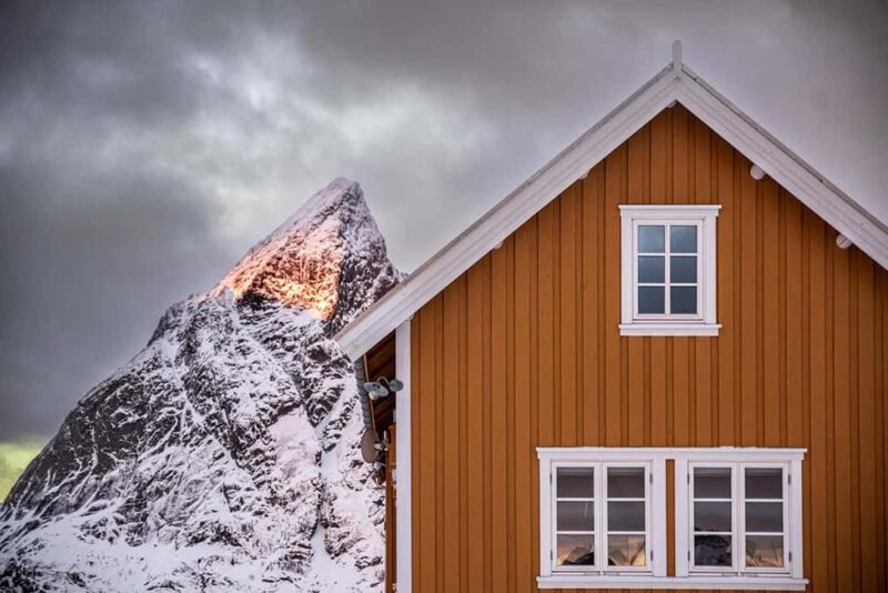 Svolvær: Reine, Hamnøy, Sakrisøy: Photographers Dream Tour - Ramberg: The Photographers Paradise at Ramberg Beach