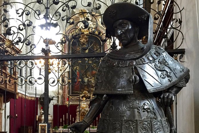 Swarovski Crystal World and Innsbruck Tour - Discover the Charm of Innsbruck’s Christmas Market and Swarovski Crystal World