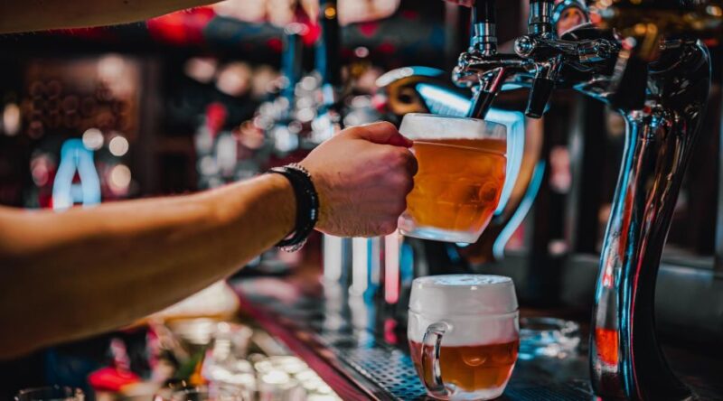 Swedish Beer Tasting Tour in Stockholm Old Town Pubs - Logistics, Meeting Points, and Comfort