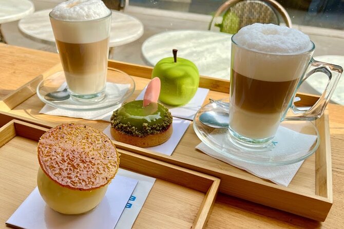 Sweet walking food tour in Paris with local guide - Butter Croissants at La Maison d’Isabelle