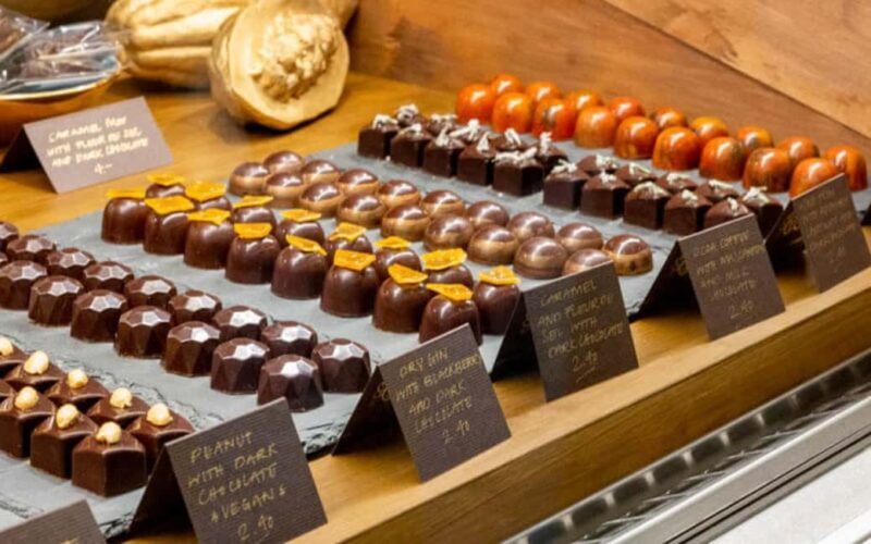 Swiss Experience: Lucerne City Tour with Chocolate Tasting - Explore Lucerne’s Old Town with a Focus on Landmarks and Flavors