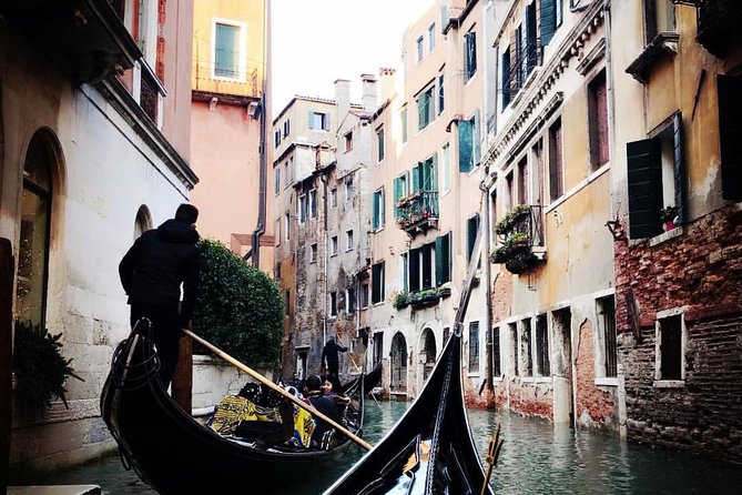 Switzerland, Italy, France 7-Day Taste of Europe Trip from Paris - Florence’s Renaissance Art and Leather Crafts