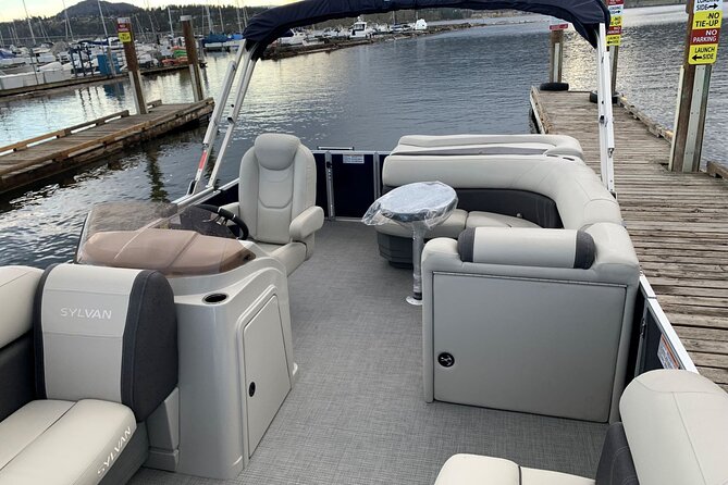 Sylvan Mirage Cruise Pontoon Boat Rental - Easy Booking and Convenient Location at Kelowna