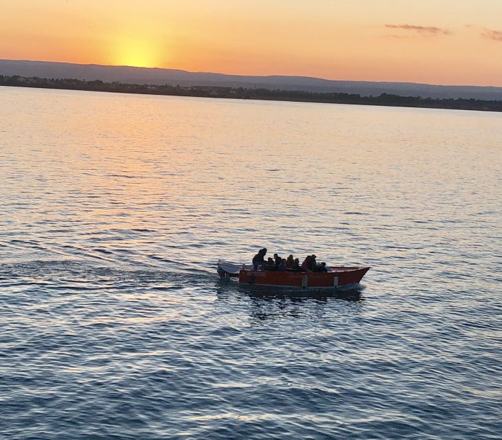 Syracuse: Boat Tour of Ortigia Island and Sea Caves - Navigating Inside the Ortigia Canal and Small Ports