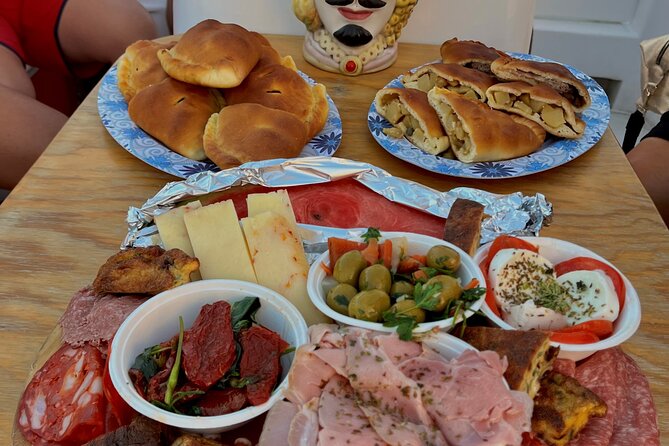 Syracuse: Boat tour with Aperitif 2 hours - Visiting Fonte Aretusa and Enjoying a Refreshing Dip