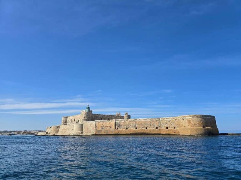 Syracuse: Boat Trip with Lunch, Wine, and Swimming Stops - Discovering the North Side of Syracuse and Its Sea Caves