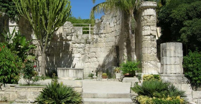 Syracuse: Greek Theater and Neapolis sunset tour - Exploring Syracuse’s Ancient Quarries and the Latomie Gardens