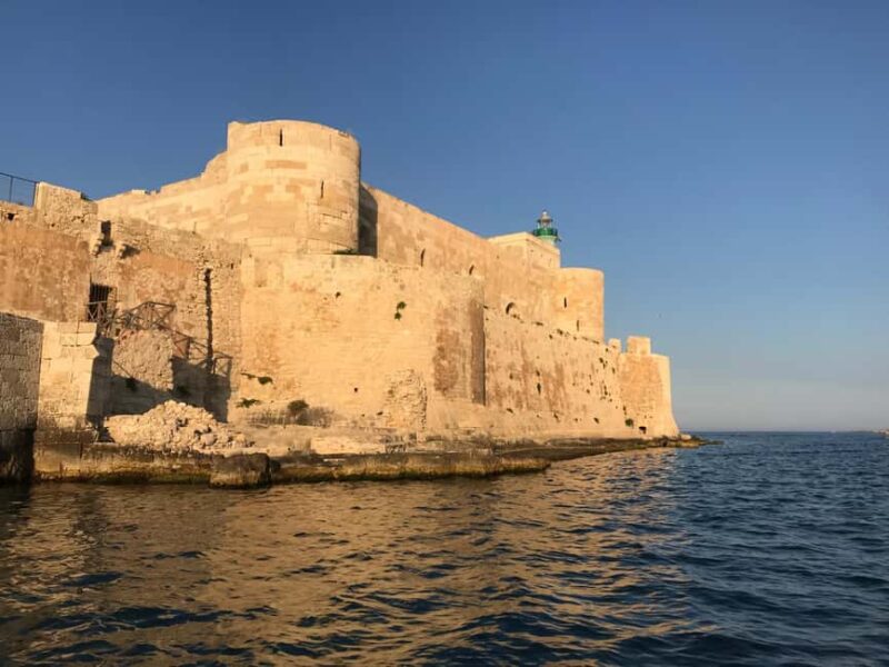 Syracuse: Magical Tour around the island of Ortigia and sea caves - Explore Syracuse’s Ortigia Island and Sea Caves by Boat
