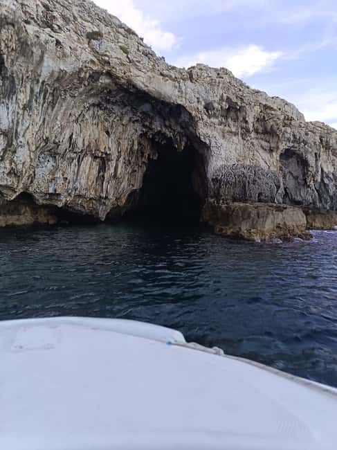 Syracuse: Ortigia and Sea Caves Boat Tour with Swim - Key Points