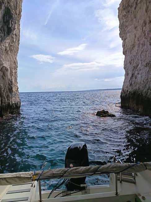 Syracuse: Ortigia and Sea Caves Boat Tour with Swim - What to Expect During the Boat Ride