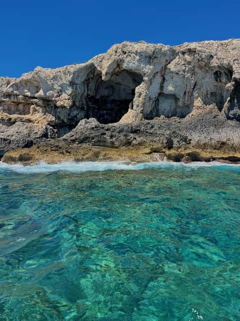 Syracuse: Ortigia Island & Sea Cave Boat Tour with Prosecco - Scenic Views of Syracuse’s Coastal Landscape