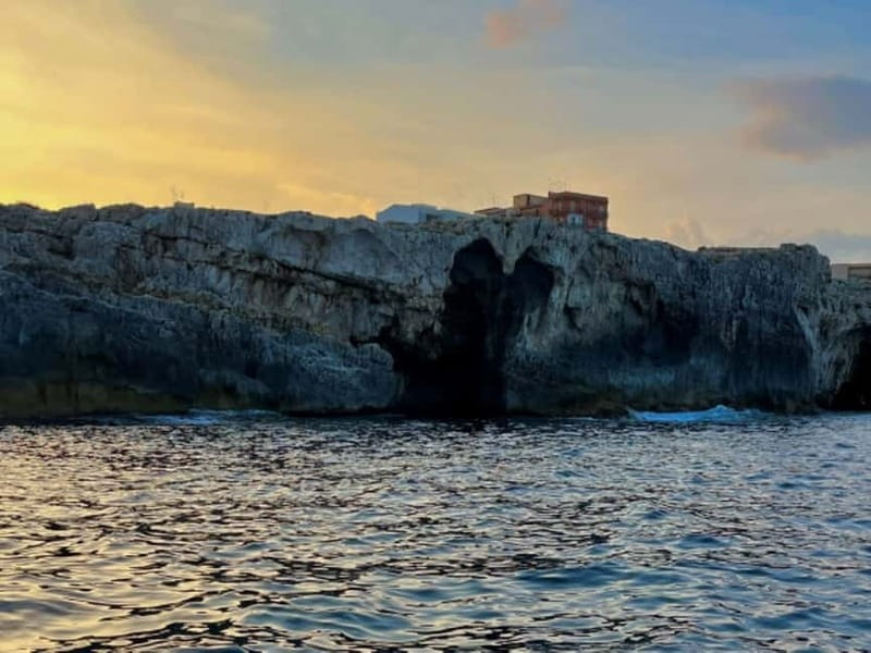 Syracuse: Ortigia Island & Sea Cave Boat Tour with Prosecco - The Experience of a Prosecco Toast at Sea