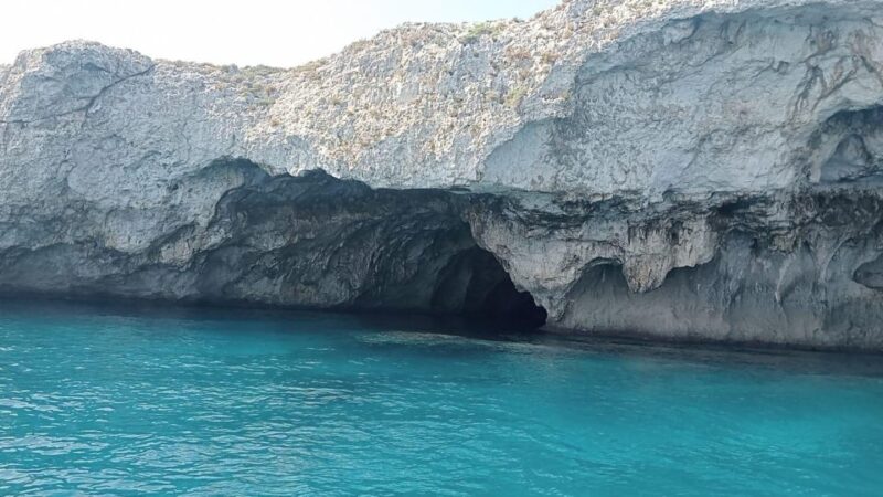 Syracuse: Private boat trip ortigia and Prosecco/frutta f - Discover the Charm of Syracuse on a Private Boat Trip with Prosecco and Swimming
