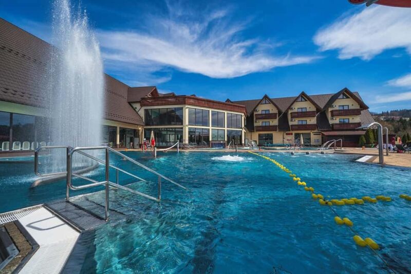 Szaflary: Thermal Baths Szaflary Full-Day Ticket - Hydromassage and Wellness Features at Szaflary