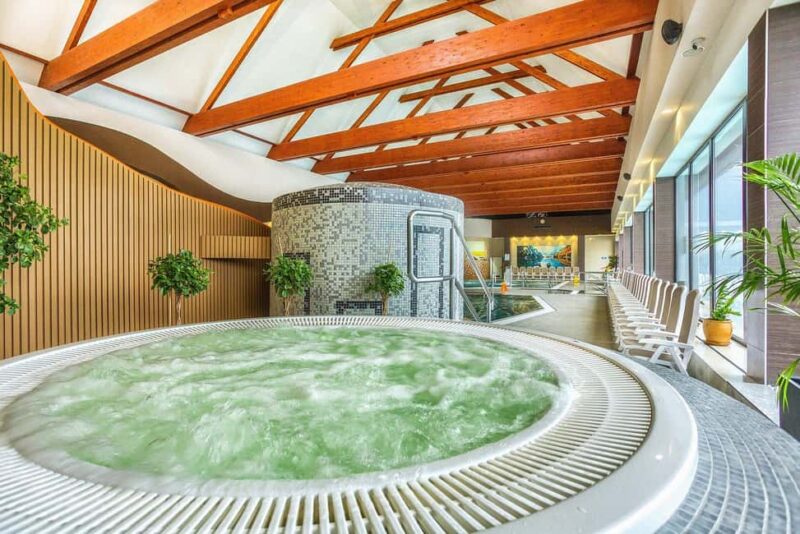 Szaflary: Thermal Baths Szaflary Full-Day Ticket - Accessibility and Practical Tips