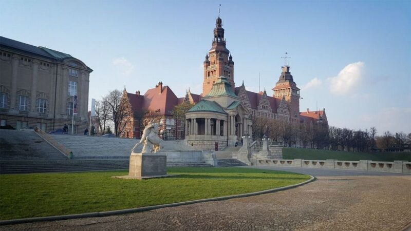 Szczecin: Medieval Old Town Private Walking Tour - Szczecin: Medieval Old Town Private Walking Tour – An In-Depth Look