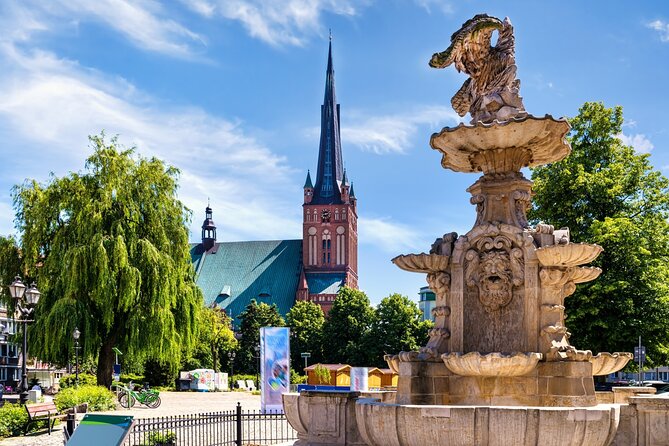 Szczecin Underground Routes and Old Town Private Walking Tour - Key Points