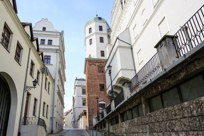 Szczecin Underground Routes and Old Town Private Walking Tour - Szczecin’s Central Squares and Cultural Spots