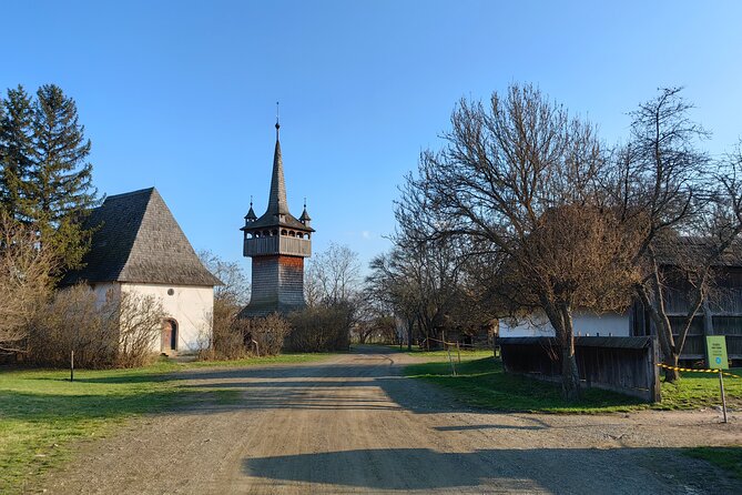 Szentendre, Visegrád & Esztergom Private Danube Bend Tour - Starting the Day: Pickup and First Stops