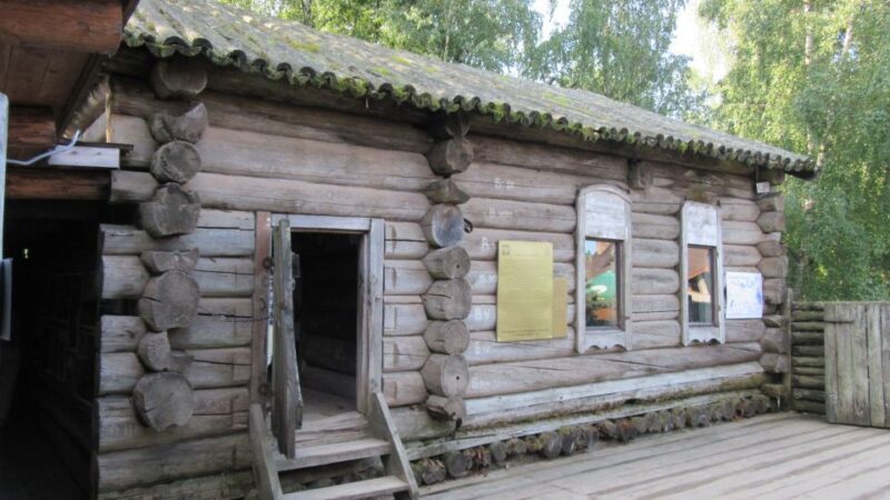 Szymbark: Kashubian Switzerland 5-Hour Private Tour - Exploring Szymbark’s Landmark Attractions