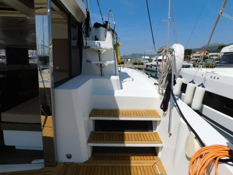 Ta' Xbiex: Serene Sunset Catamaran Escape - Key Points