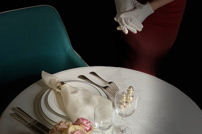 Table Manners a la française - The Authentic Parisian Meeting Point