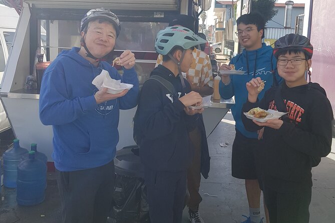 Taco Ride: Discover the World's Best Fish Tacos by Bike - Guide Expertise and Tour Atmosphere