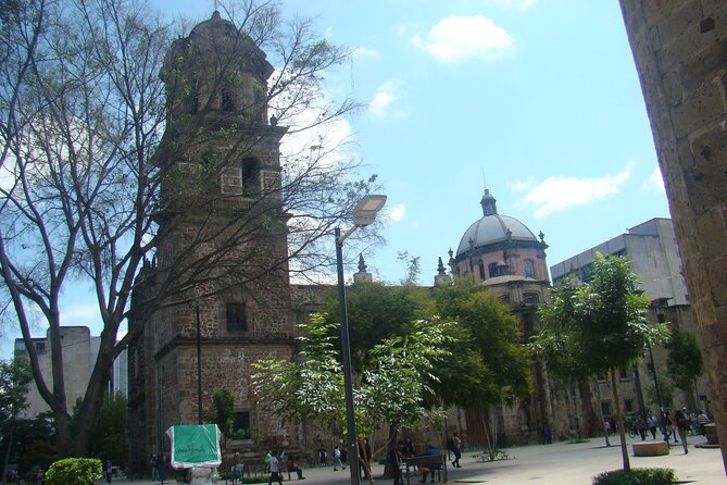 Taco, Torta and Lonche Tour in the Historic Center of Guadalajara - The Significance of the Rotonda de Los Jaliscienses Ilustres