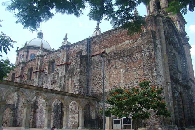 Taco, Torta and Lonche Tour in the Historic Center of Guadalajara - Practical Information: Group Size, Accessibility, and Booking