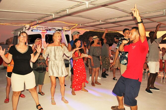 Tacos buffet & Open Bar Cruise! Los Cabos Round Transportation - Unlimited Open Bar with a Wide Drink Selection