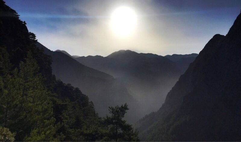 Tailored Samaria Tour That Nobody Will Believe. From Chania. - Traversing the Dramatic Samaria Gorge