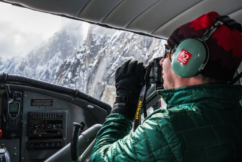Talkeetna: Denali Flight Tour with Glacier Landing - Flying Through the Sheldon Amphitheater and Ruth Glacier