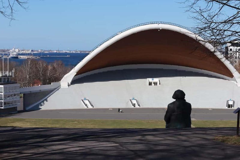Tallinn: Behind the Iron Curtain Soviet Secrets Guided Tour - Maarjamäe Kommunismiohvrite Memorial and Its Significance